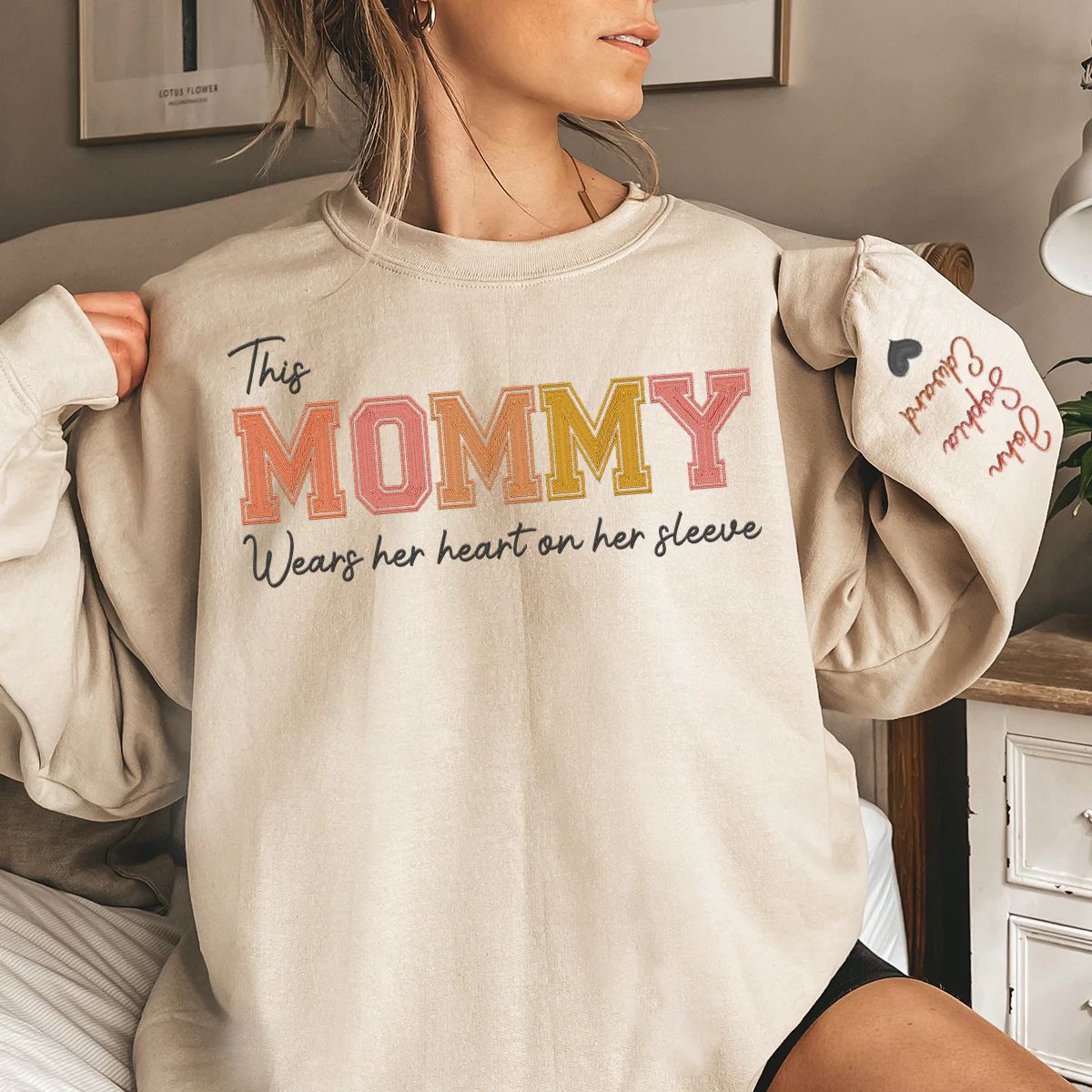 mommy-wears-her-heart-on-her-sleeve-family-personalized-custom-embroidered-sweatshirt-gift-for-mom-grandma