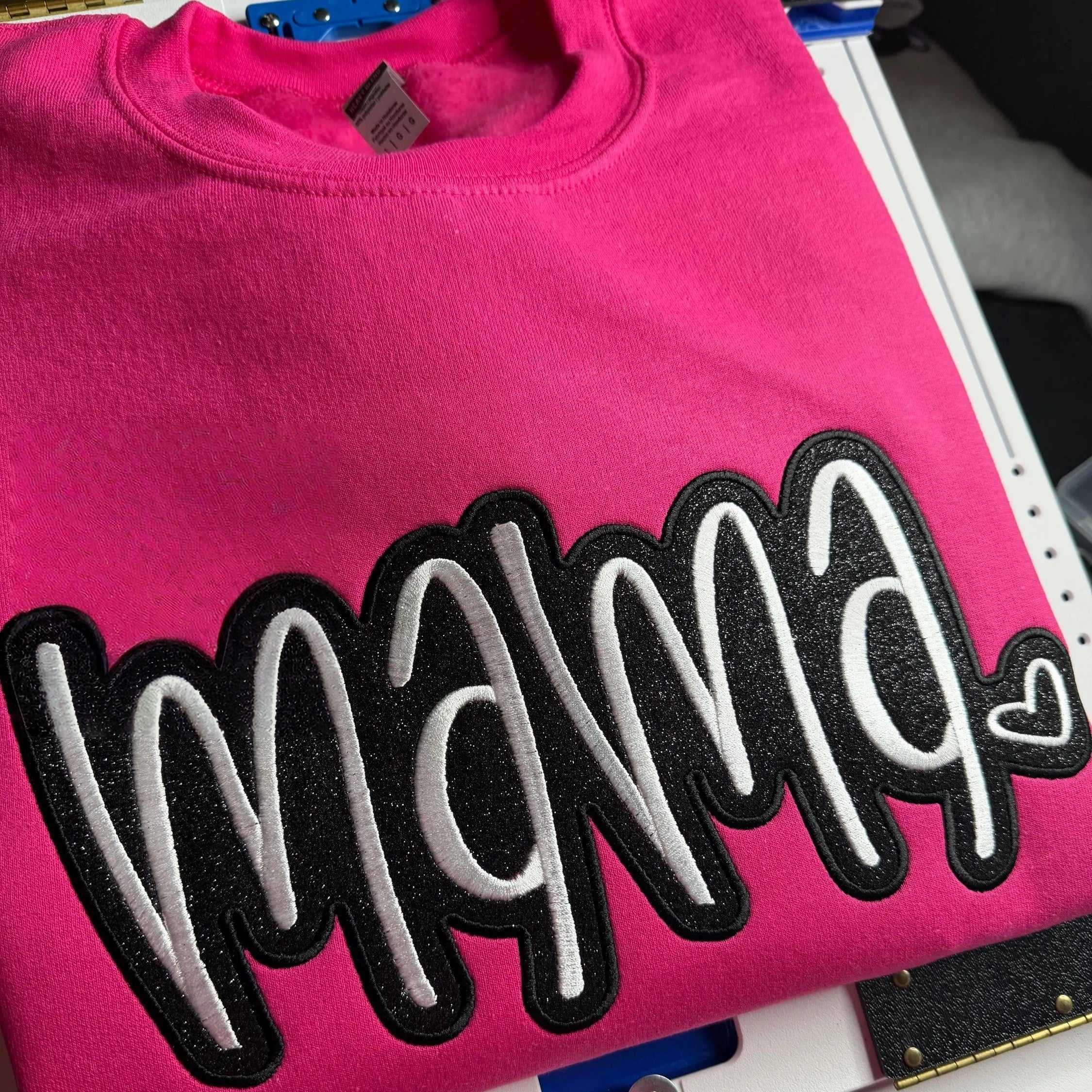 custom-mama-glitter-applique-sweatshirt-with-heart-glitter-design-mothers-day-gifts