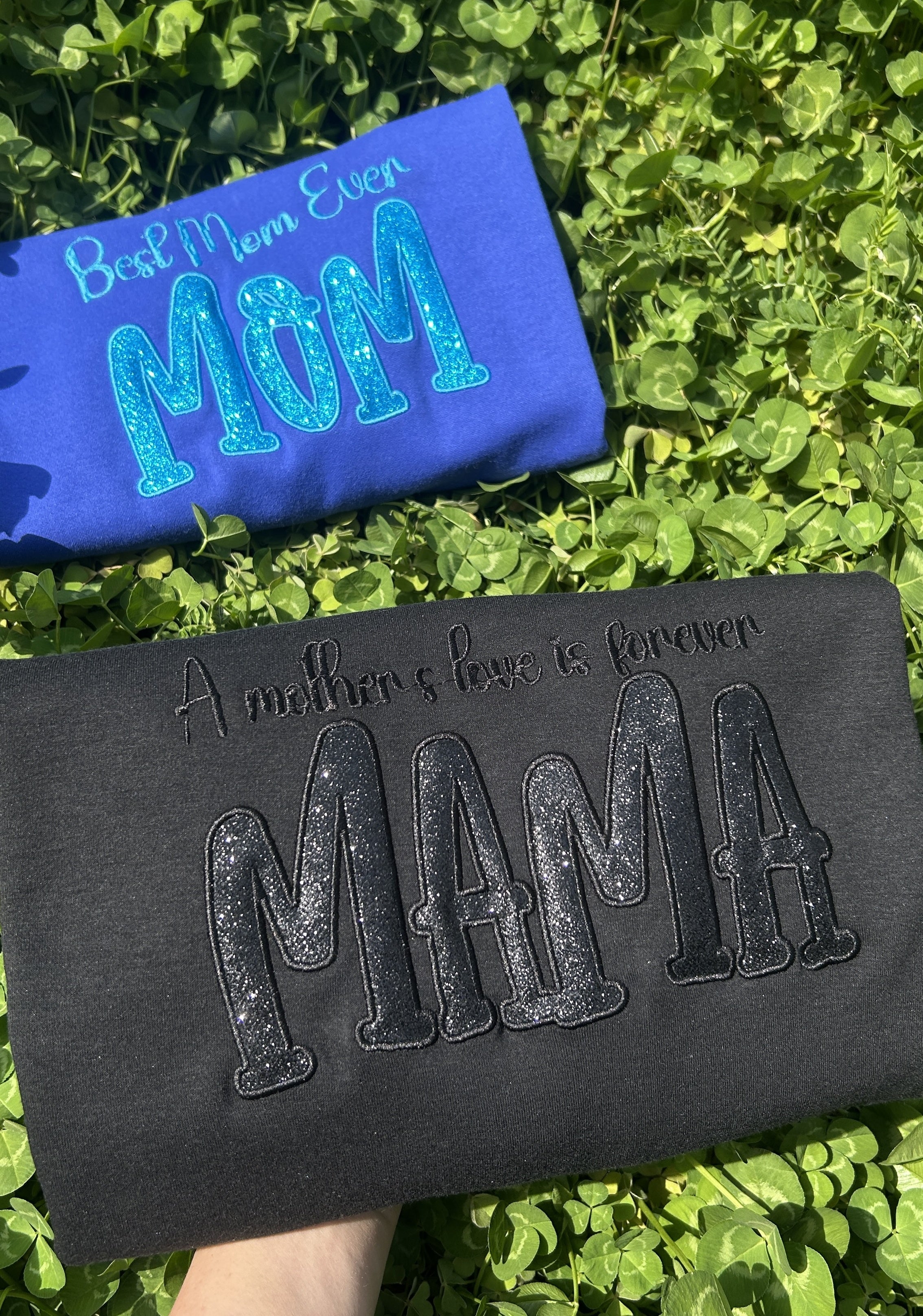 custom-moms-glitter-embroidered-t-shirt-and-sweatshirt-a-gift-for-mom-with-a-warm-word