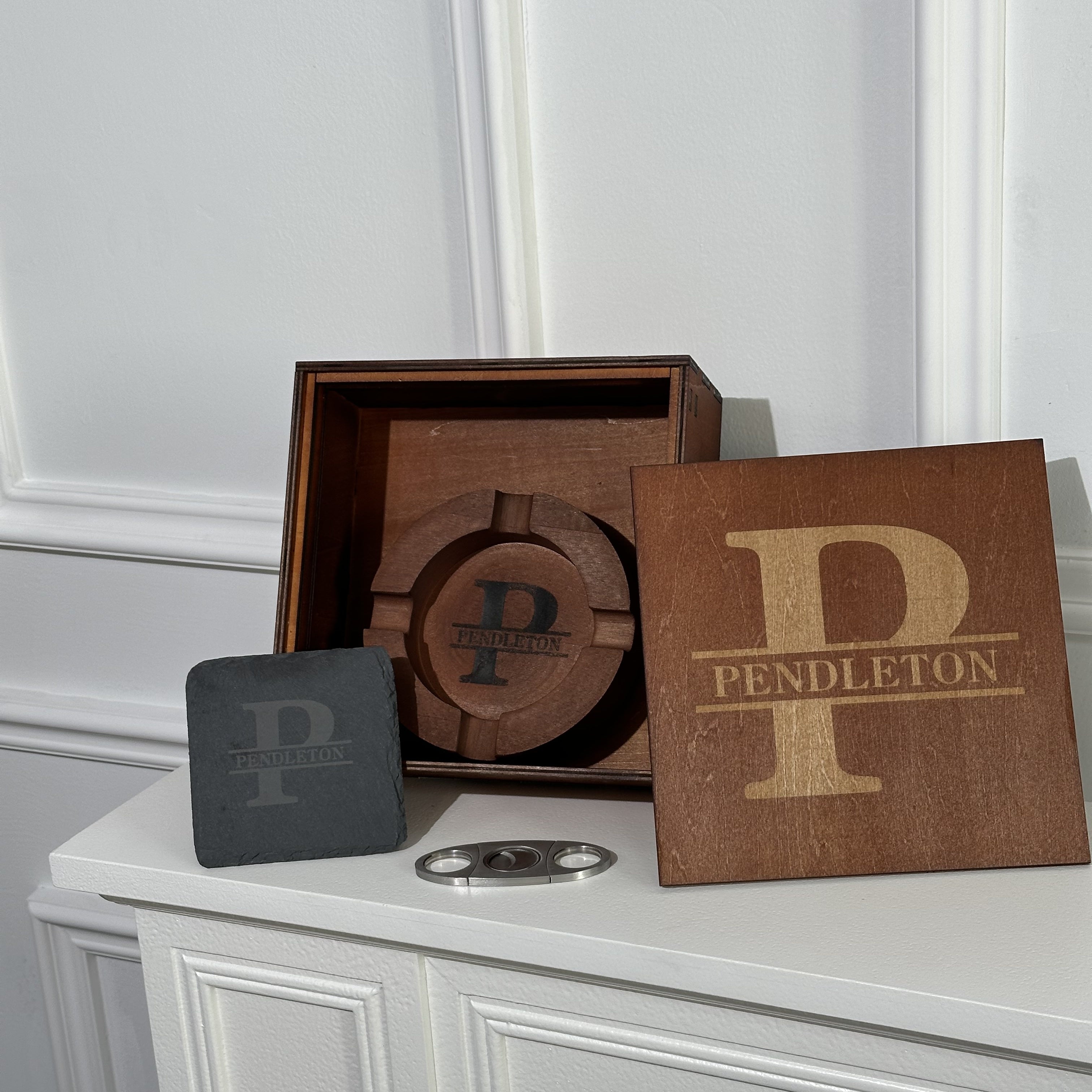 personalized-name-walnut-cigar-ash-tray-setwithout-cigar