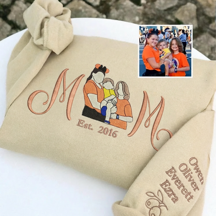 custom-embroidered-mom-sweatshirt-with-mom-kids-portrait-mothers-day-gifts-for-mom