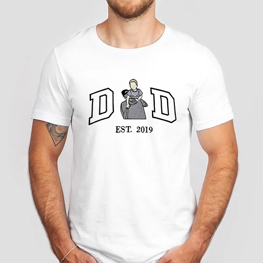 a-papa-t-shirt-with-a-photo-and-a-sweatshirt-separately-embroidered-with-the-portraits-of-the-father-and-the-child