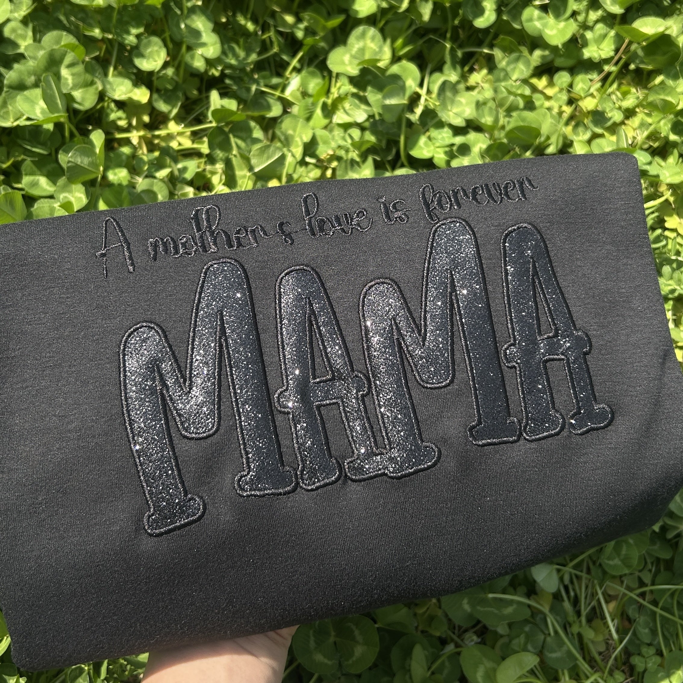 custom-moms-glitter-embroidered-t-shirt-and-sweatshirt-a-gift-for-mom-with-a-warm-word