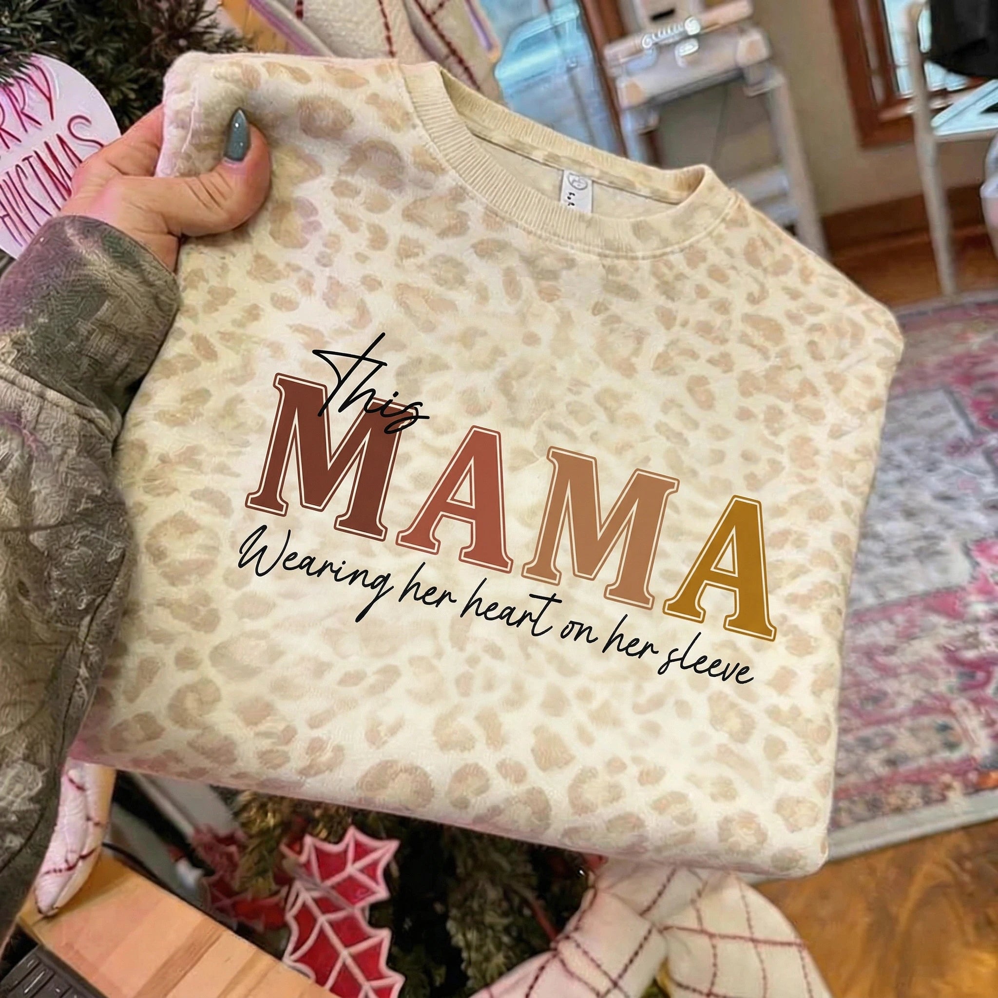 wear-your-heart-on-your-sleeve-personalized-mama-leopard-sweatshirt-with-kids-names