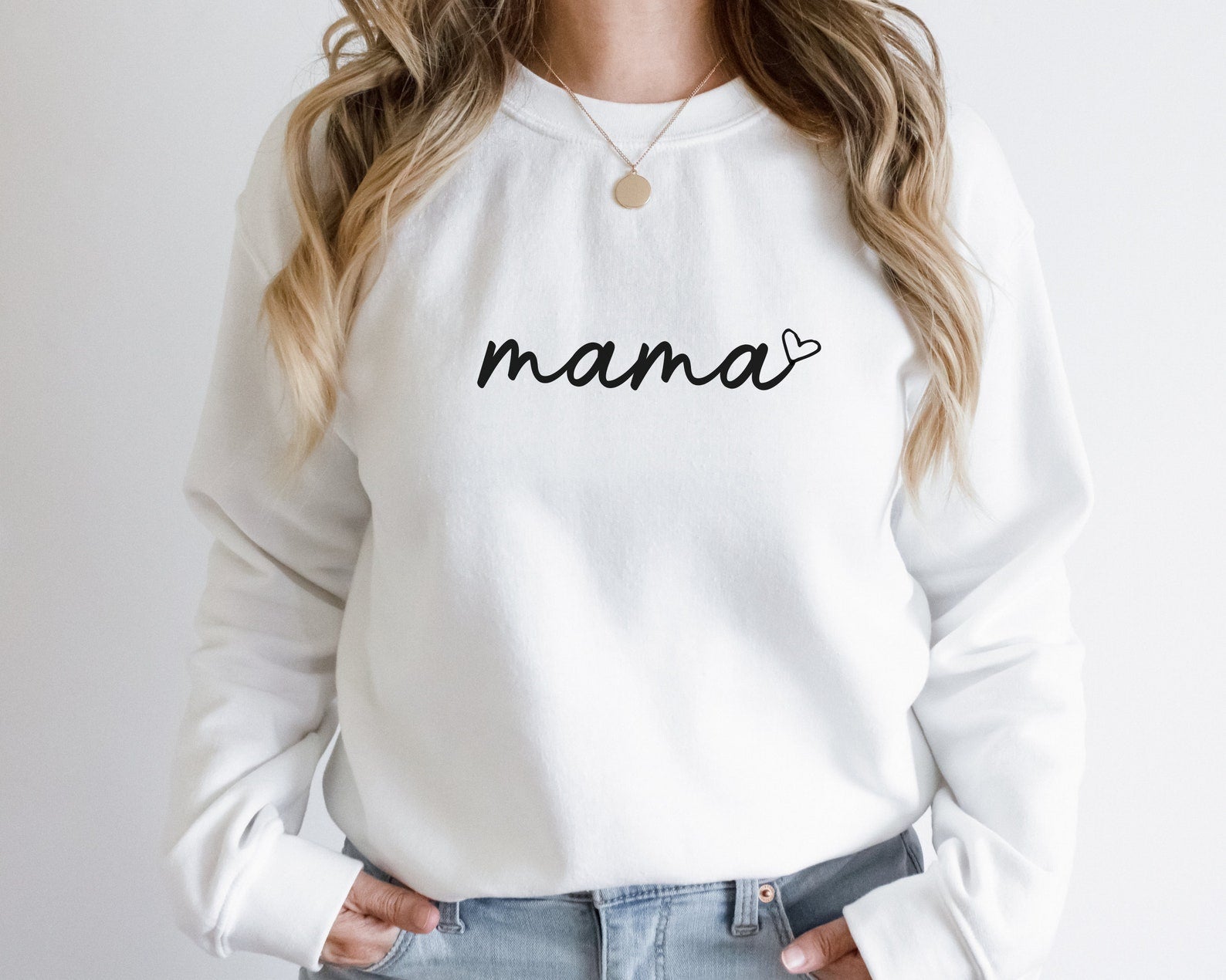 personalized-mama-sweatshirt-with-kid-names-on-sleeve-mothers-day-gift