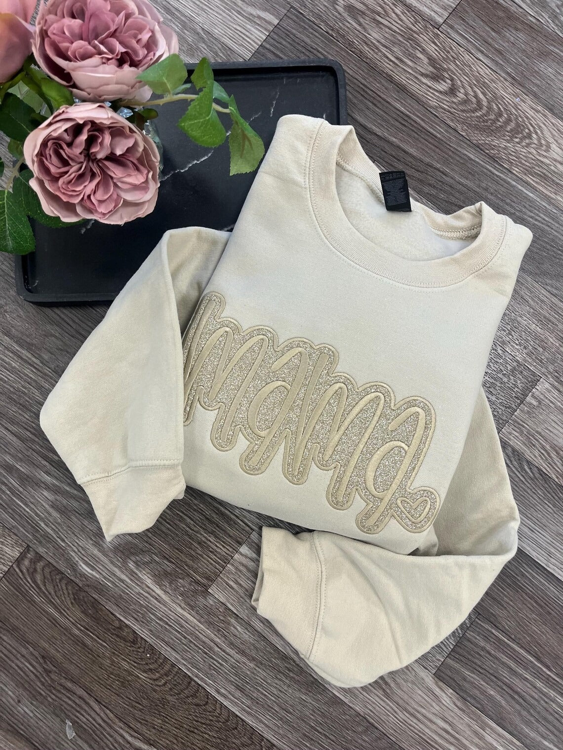 custom-mama-glitter-applique-sweatshirt-with-heart-glitter-design-mothers-day-gifts