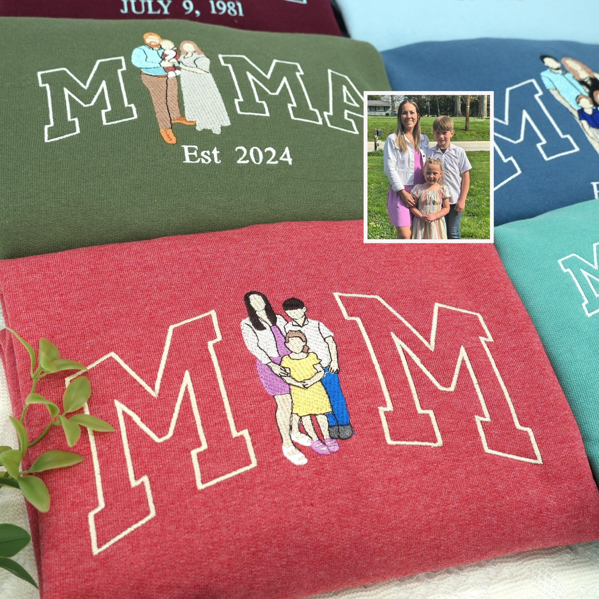 custom-embroidered-photo-mom-and-kids-family-portrait-sweatshirt-mothers-day-gifts