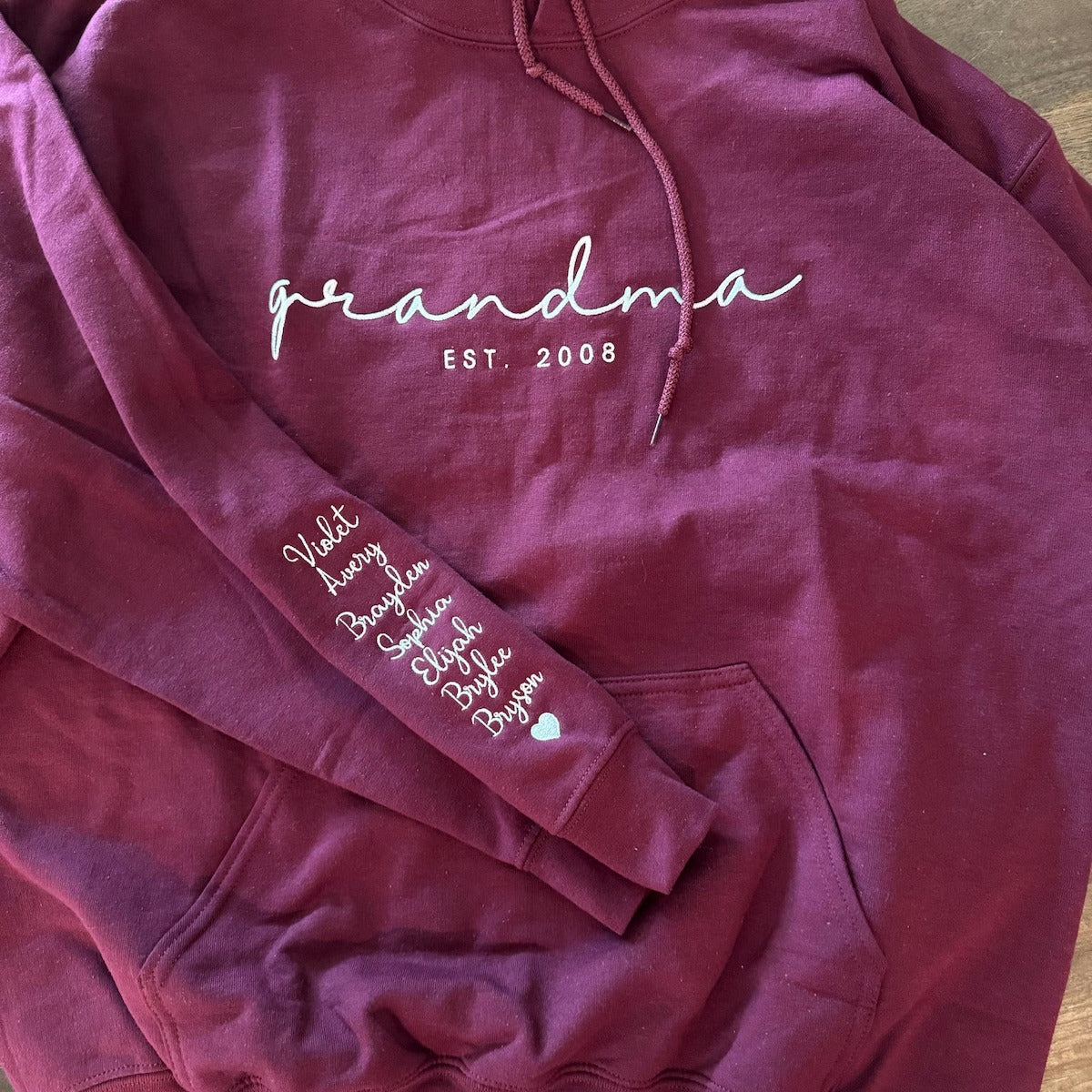 custom-embroidered-mama-est-year-sweatshirt-name-on-sleeve-with-heart-grandma-shirt-with-date-gift-for-new-mom-mothers-day-gift