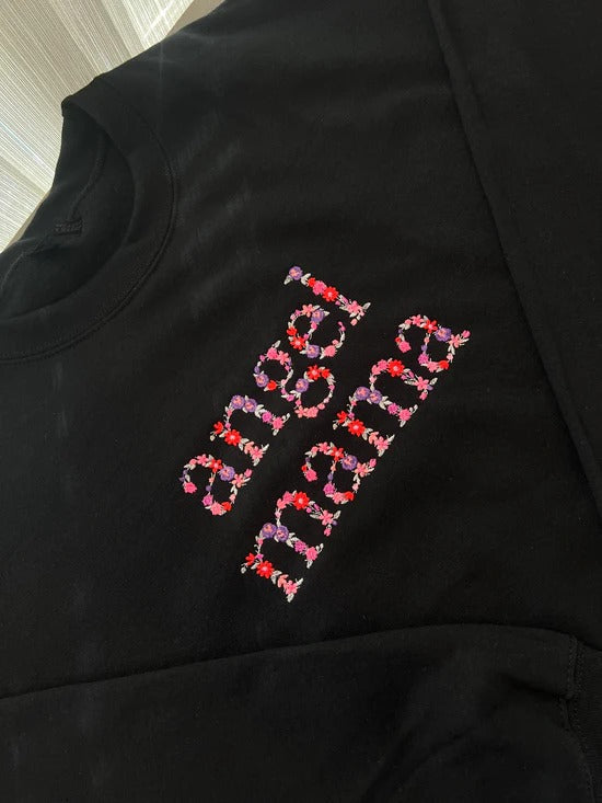 custom-embroidered-angel-mama-floral-sweatshirt-hoodie-with-babys-name-on-sleeve