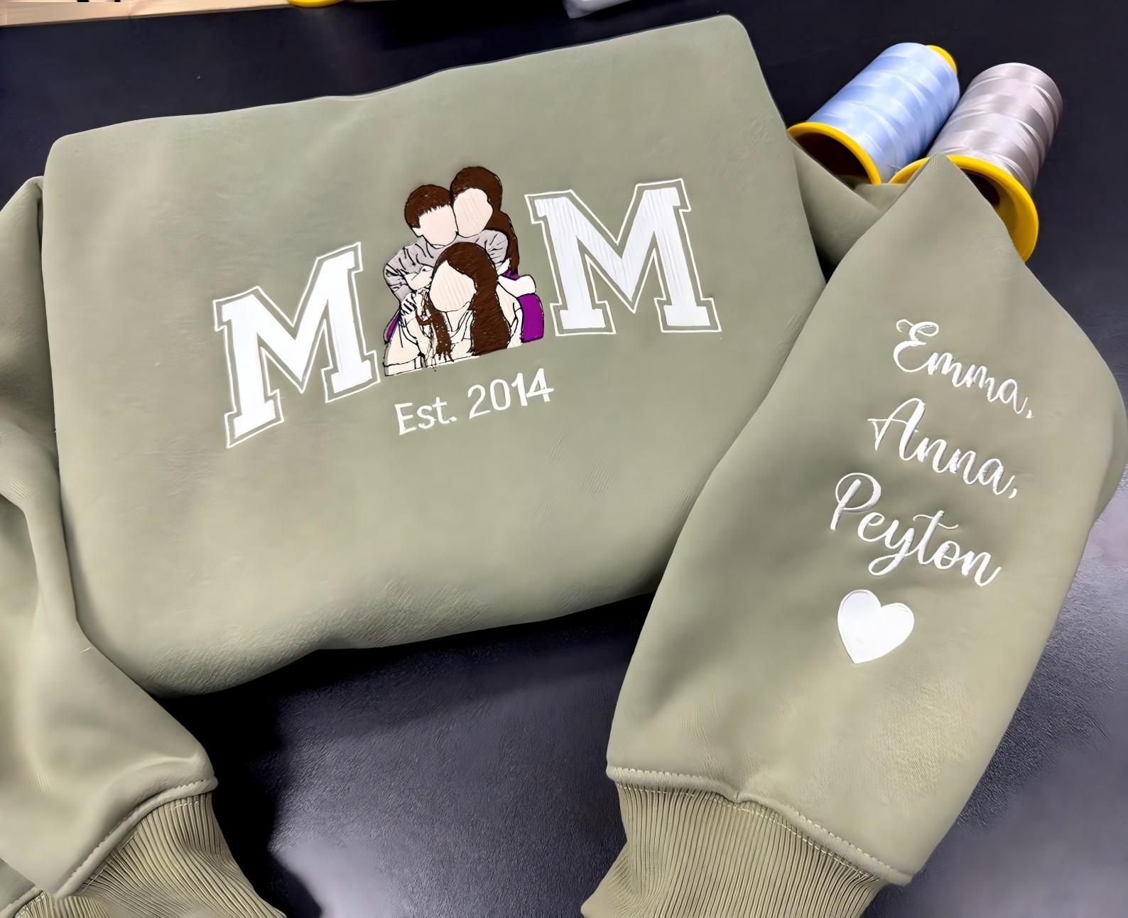 custom-embroidered-mama-portrait-sweatshirt-with-kid-name-on-sleeve-mothers-day-gifts